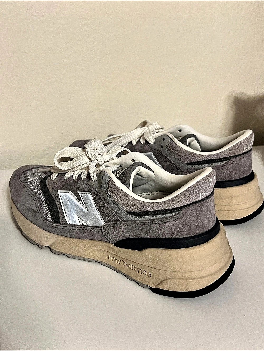 New Balance 997R Gray & White Sneakers